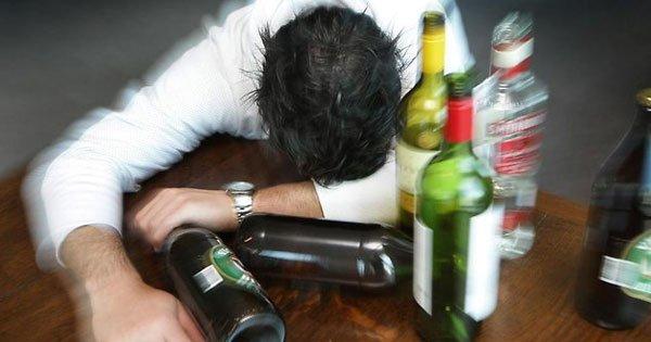 Slogging On Weekdays, Binging On Weekends: A Generation Swinging Between Frustration & Fun