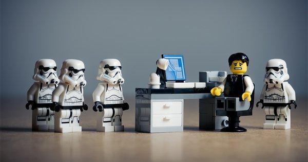 7 Totally Relatable GIFs That Show What Happens To All College Freshers During Their First Job