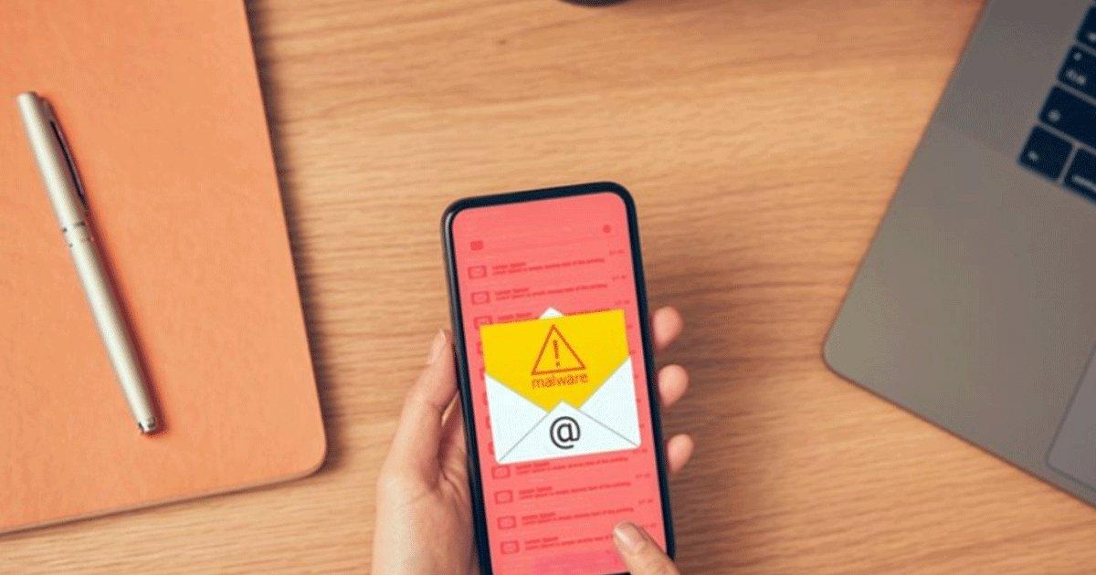 Safety Applock & 6 Other Apps You Should Probably Delete If You Don’t Want Your Phone Hacked