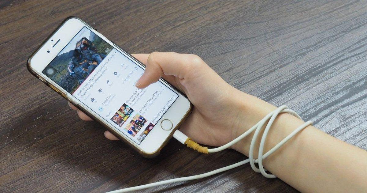 Everything To Know About Nomophobia, The Intense Fear Of Losing Your Phone