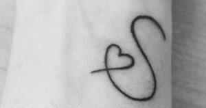 50+ ‘S’ Letter Tattoo Ideas on Wrist to Capture Symbolism and Personal Meaning